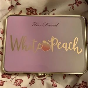 Too faced white peach eyeshadow palette